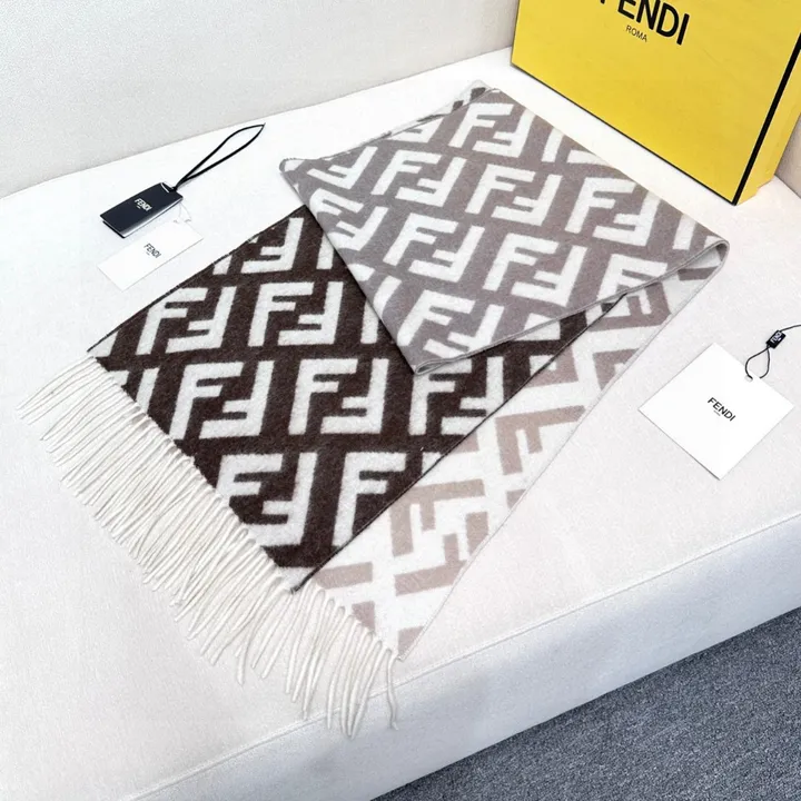 スーパーコピー フェンディ マフラー