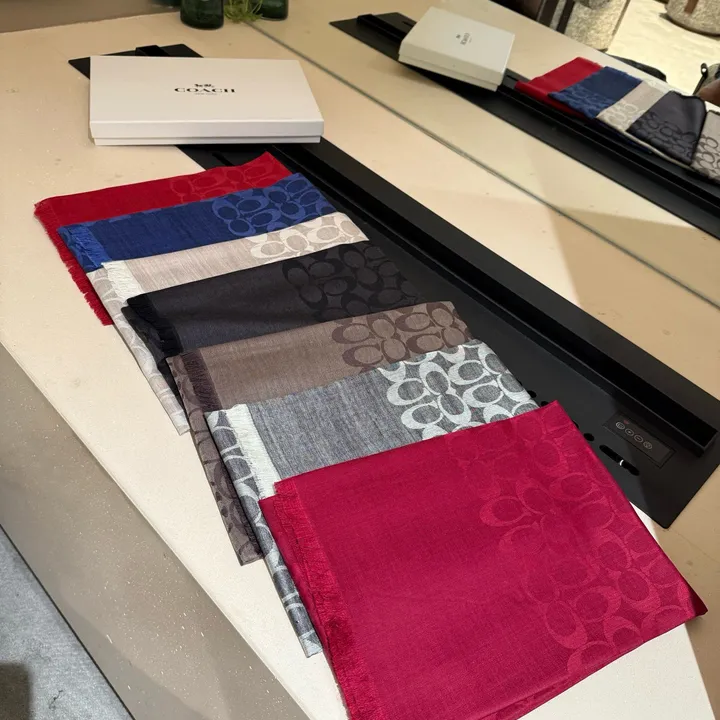 スーパーコピー コーチ マフラー