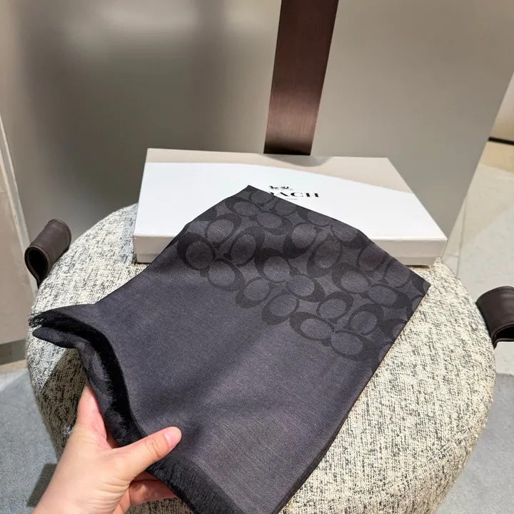 スーパーコピー コーチ マフラー