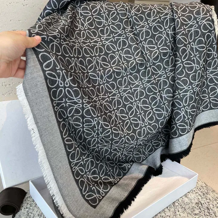 スーパーコピー ロエベ マフラー