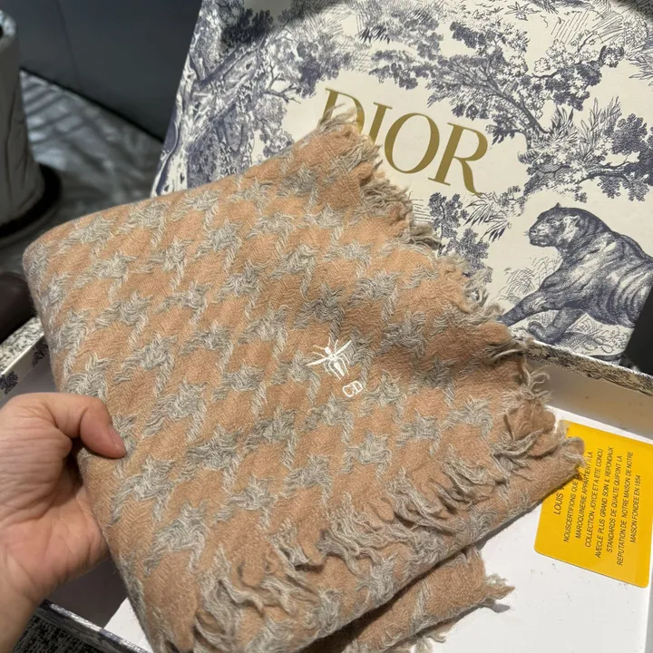 スーパーコピー ディオール マフラー