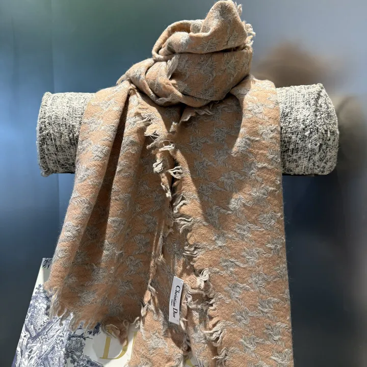 スーパーコピー ディオール マフラー