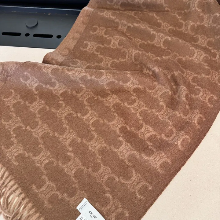 スーパーコピー セリーヌ マフラー