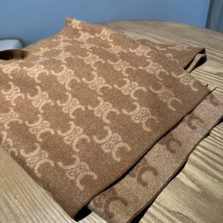 スーパーコピー セリーヌ マフラー