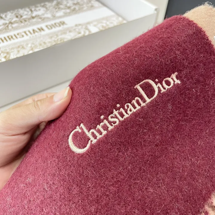 スーパーコピー ディオール マフラー