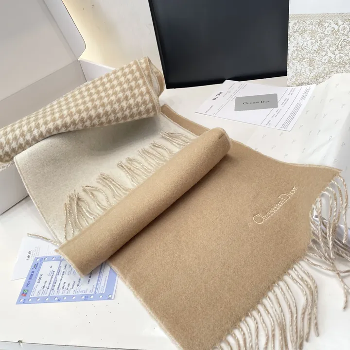 スーパーコピー ディオール マフラー