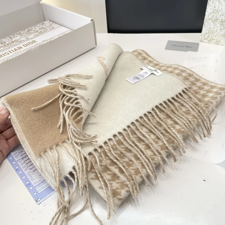 スーパーコピー ディオール マフラー