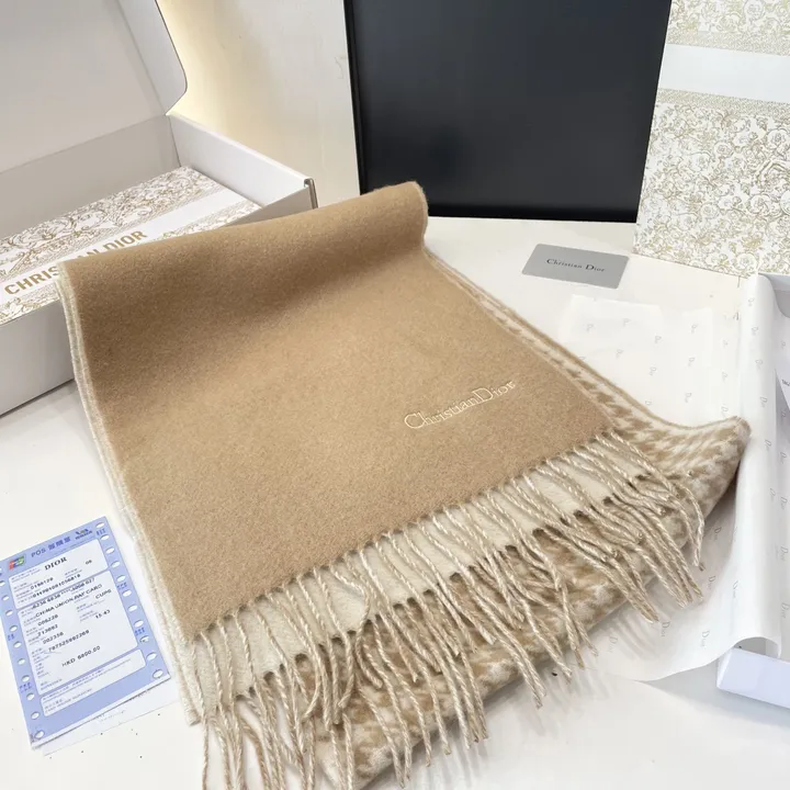 スーパーコピー ディオール マフラー