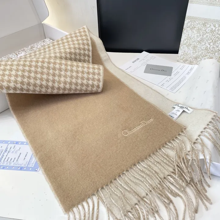 スーパーコピー ディオール マフラー