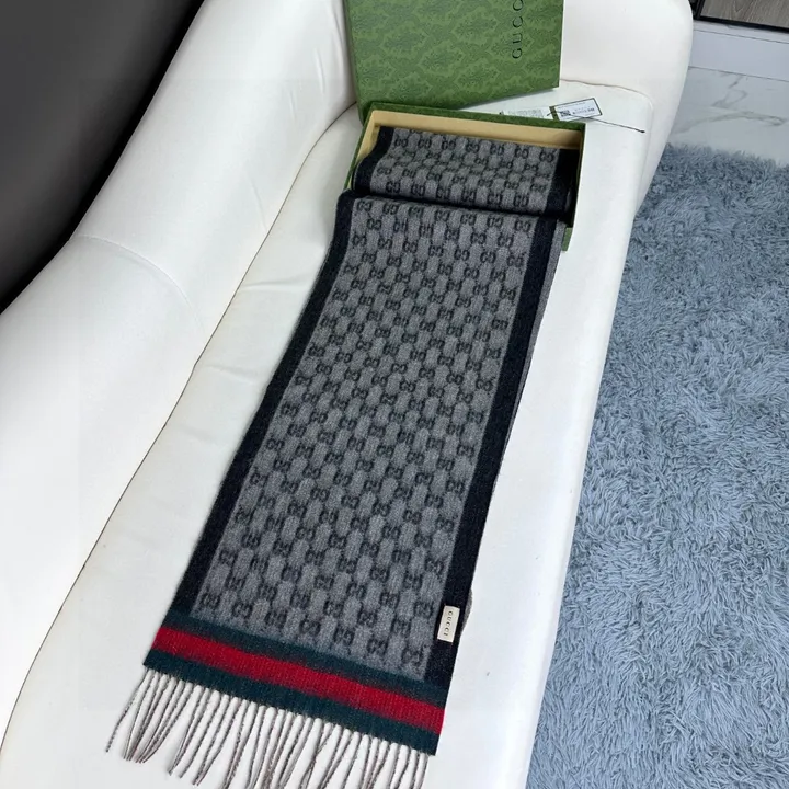 スーパーコピー グッチ マフラー