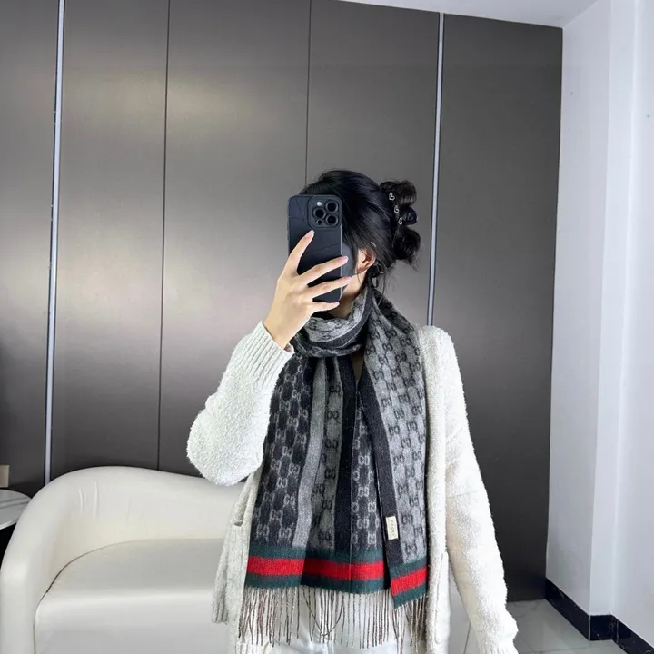 スーパーコピー グッチ マフラー