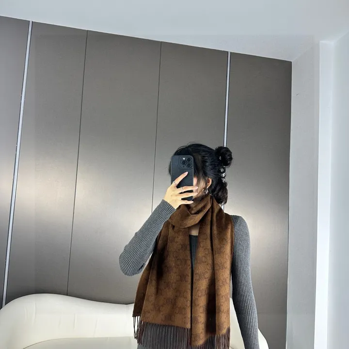 スーパーコピー ロエベ マフラー