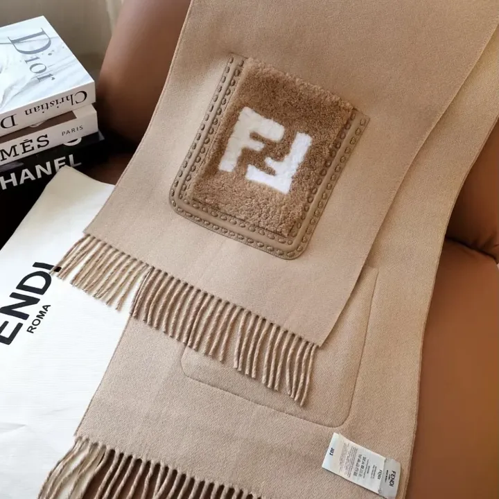 スーパーコピー フェンディ マフラー