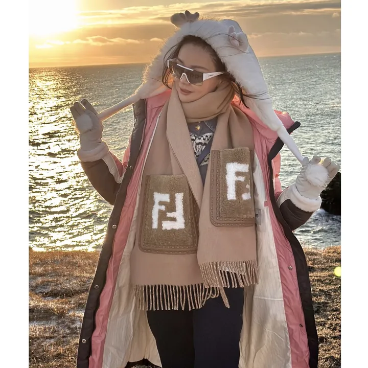 スーパーコピー フェンディ マフラー