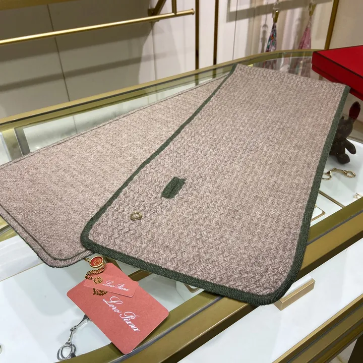 スーパーコピー ミュウミュウ マフラー