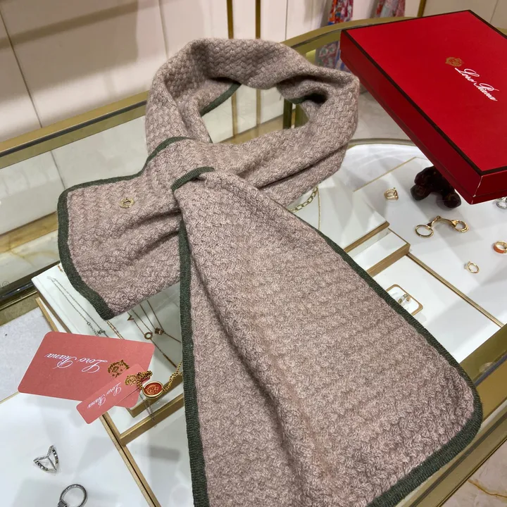 スーパーコピー ミュウミュウ マフラー