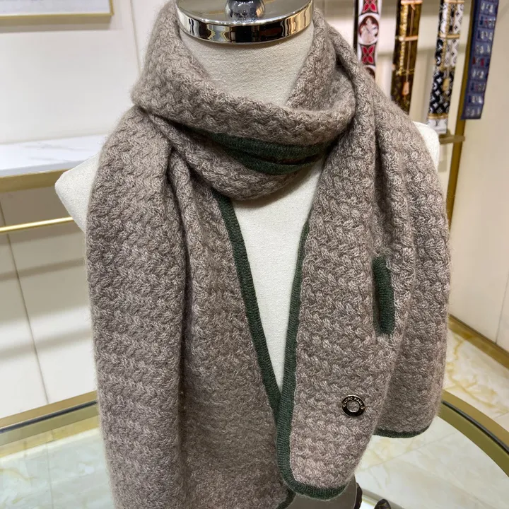 スーパーコピー ミュウミュウ マフラー