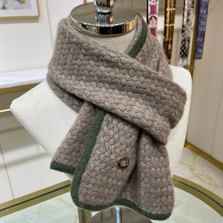 スーパーコピー ミュウミュウ マフラー