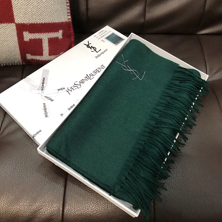 スーパーコピー バレンシアガ マフラー