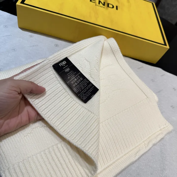 スーパーコピー フェンディ マフラー