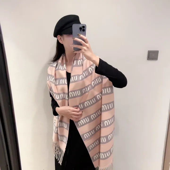 スーパーコピー フェンディ マフラー