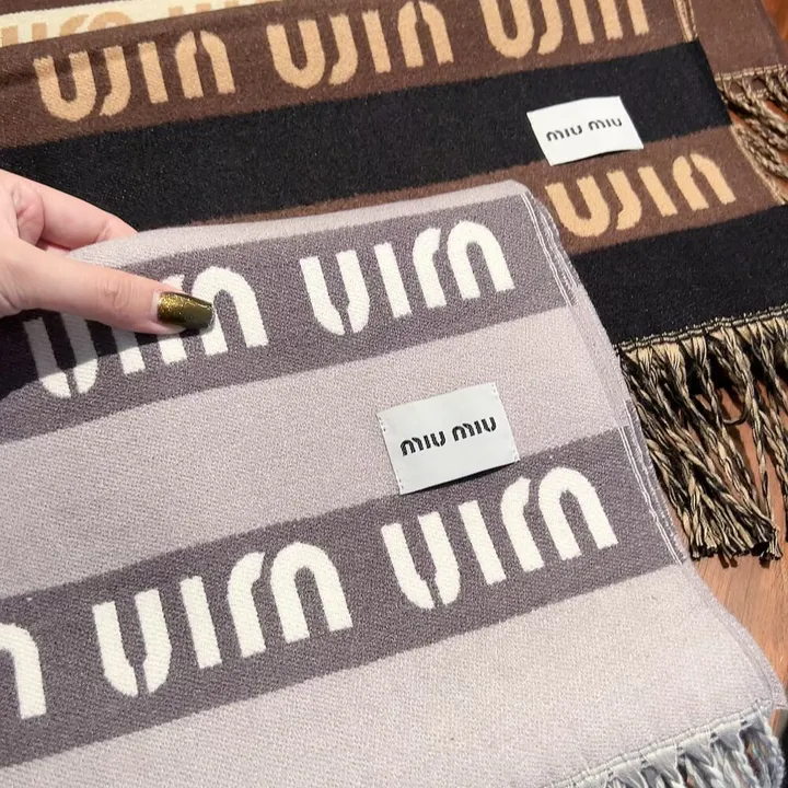 スーパーコピー フェンディ マフラー