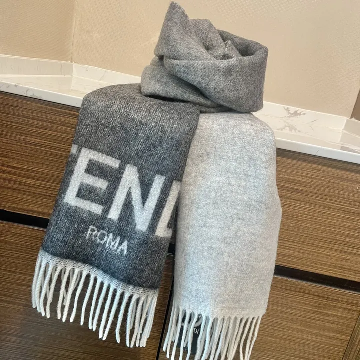 スーパーコピー フェンディ マフラー