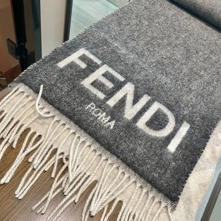 スーパーコピー フェンディ マフラー