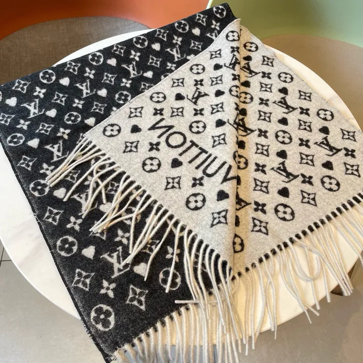 スーパーコピー ロエベ マフラー