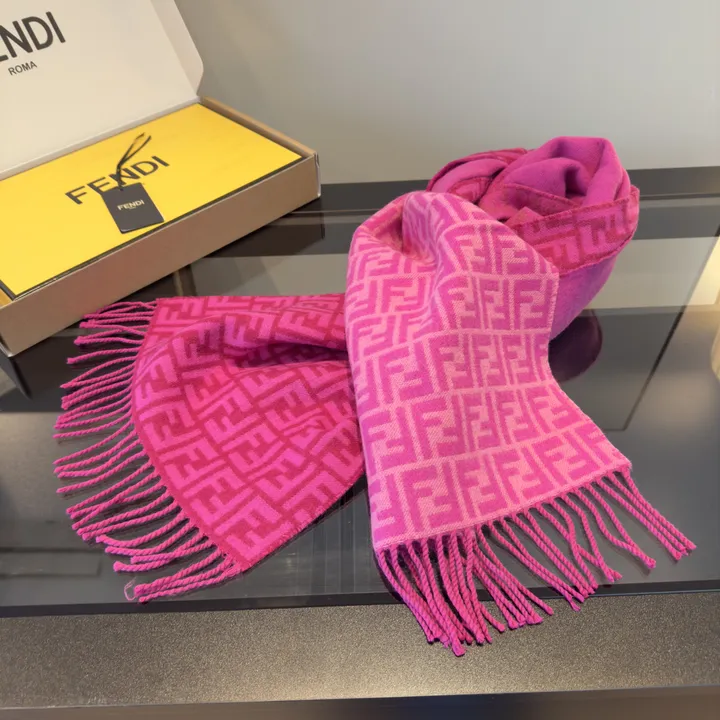 スーパーコピー フェンディ マフラー