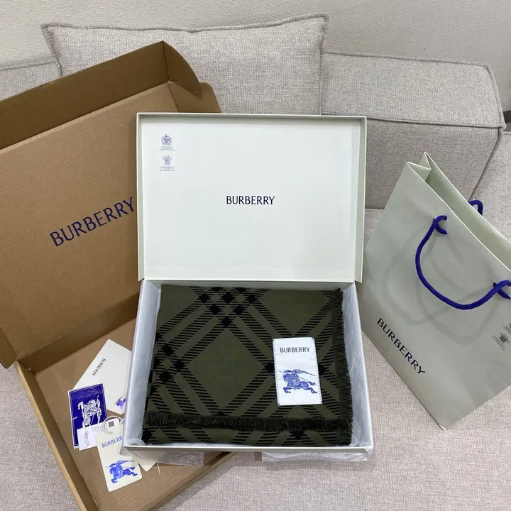 スーパーコピー バーバリー ス マフラー