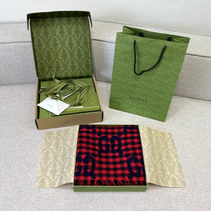 スーパーコピー グッチ マフラー