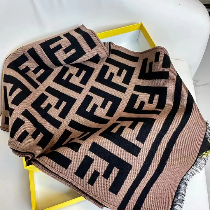 スーパーコピー フェンディ マフラー