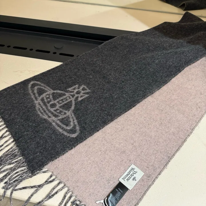 スーパーコピー ヴィヴィアン・ウエストウッド マフラー