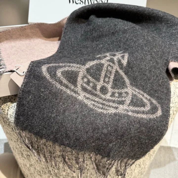 スーパーコピー ヴィヴィアン・ウエストウッド マフラー