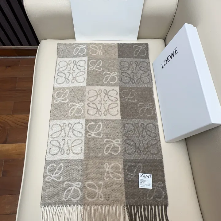 スーパーコピー ロエベ マフラー