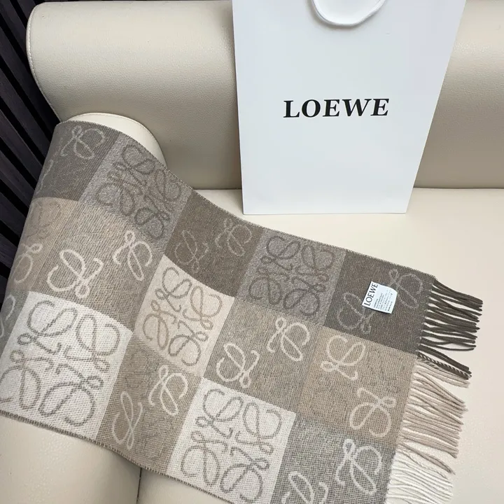 スーパーコピー ロエベ マフラー