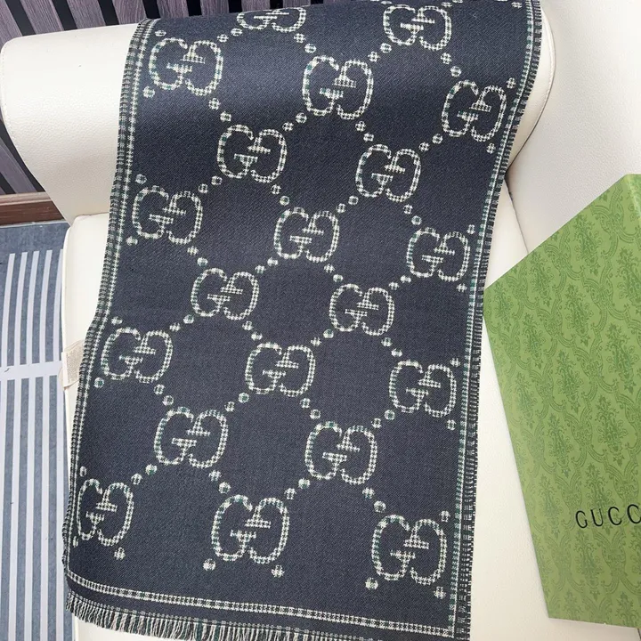 スーパーコピー グッチ マフラー