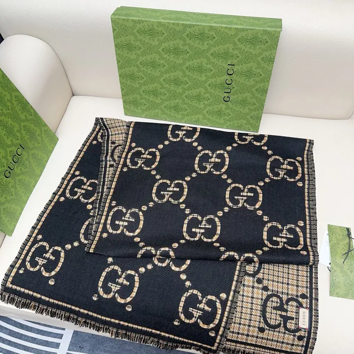 スーパーコピー グッチ マフラー