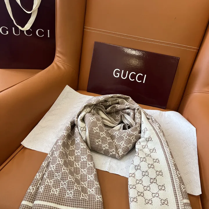 スーパーコピー グッチ マフラー