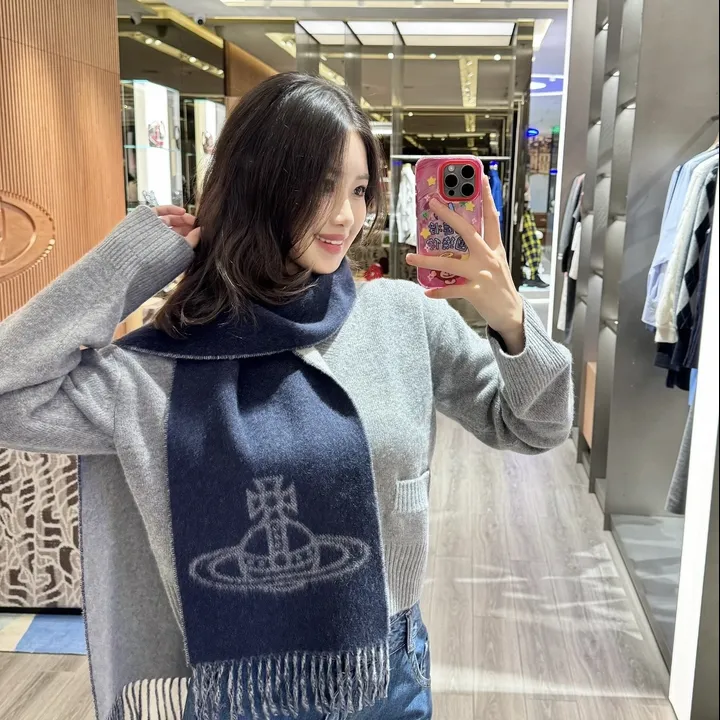 スーパーコピー ヴィヴィアン・ウエストウッド マフラー