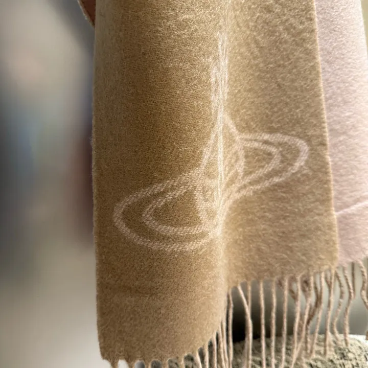 スーパーコピー ヴィヴィアン・ウエストウッド マフラー