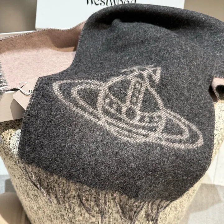 スーパーコピー ヴィヴィアン・ウエストウッド マフラー