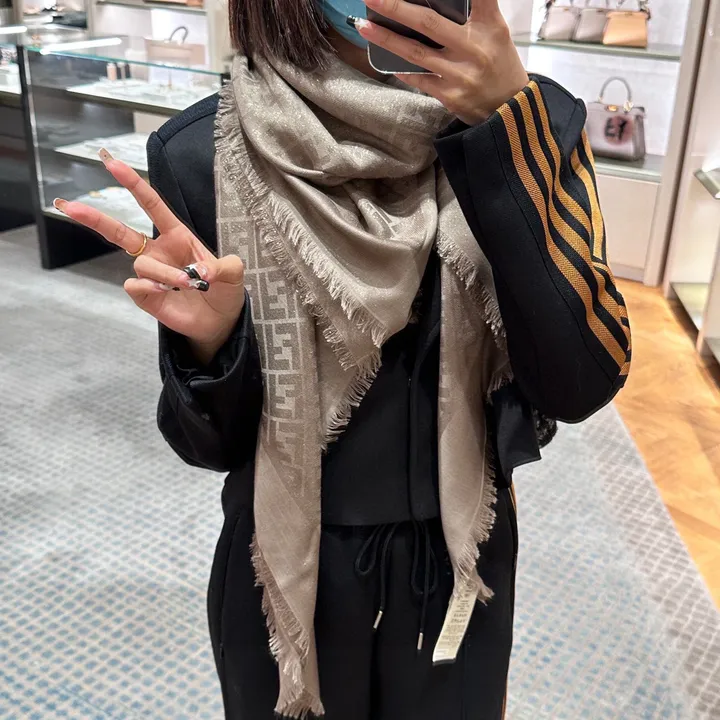 スーパーコピー フェンディ マフラー