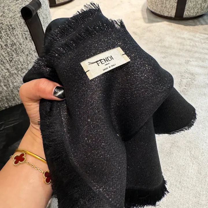 スーパーコピー フェンディ マフラー