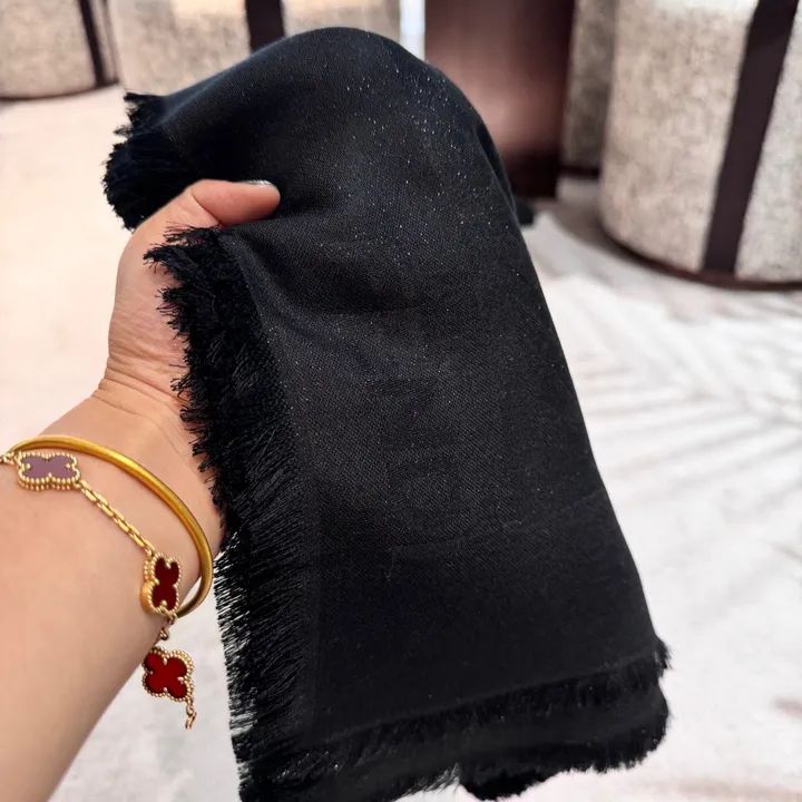 スーパーコピー フェンディ マフラー