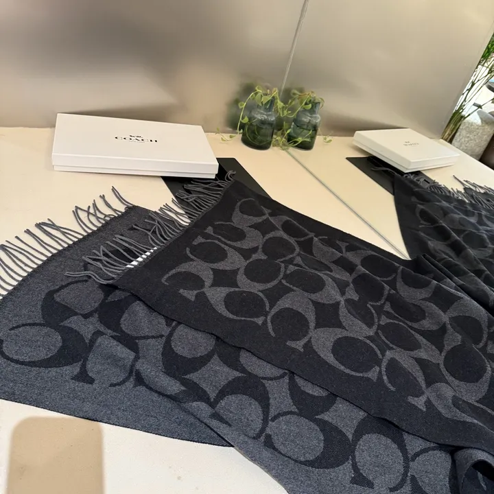 スーパーコピー コーチ マフラー