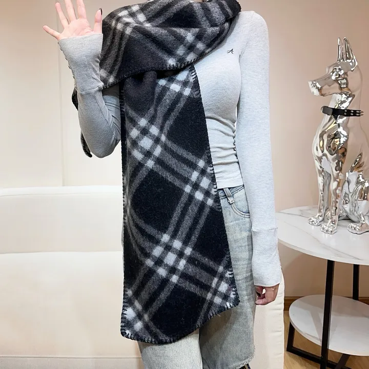 スーパーコピー バーバリー ス マフラー