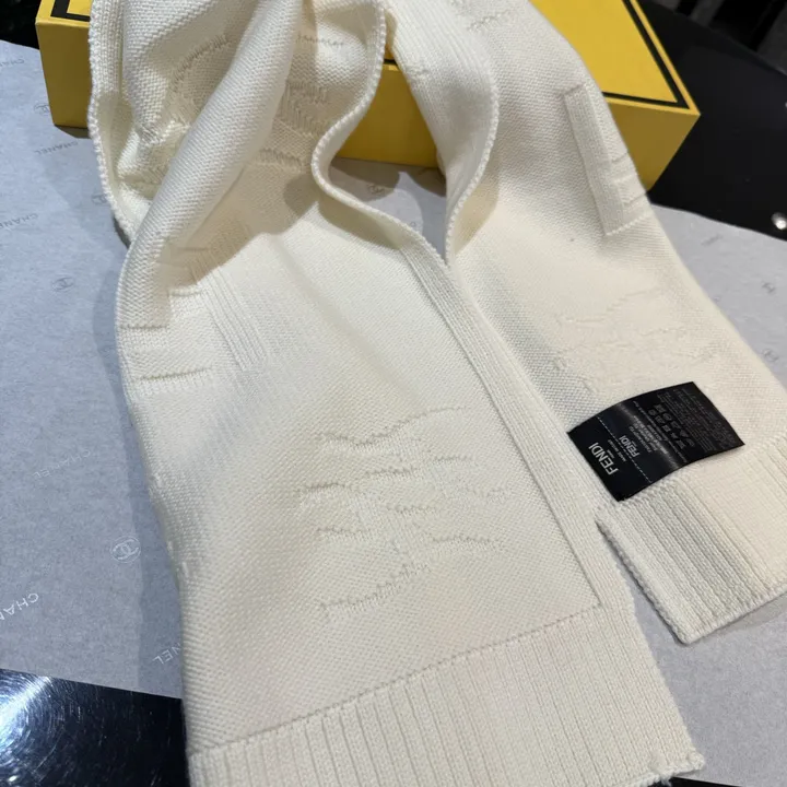 スーパーコピー フェンディ マフラー