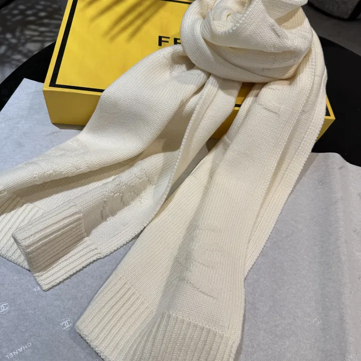 スーパーコピー フェンディ マフラー